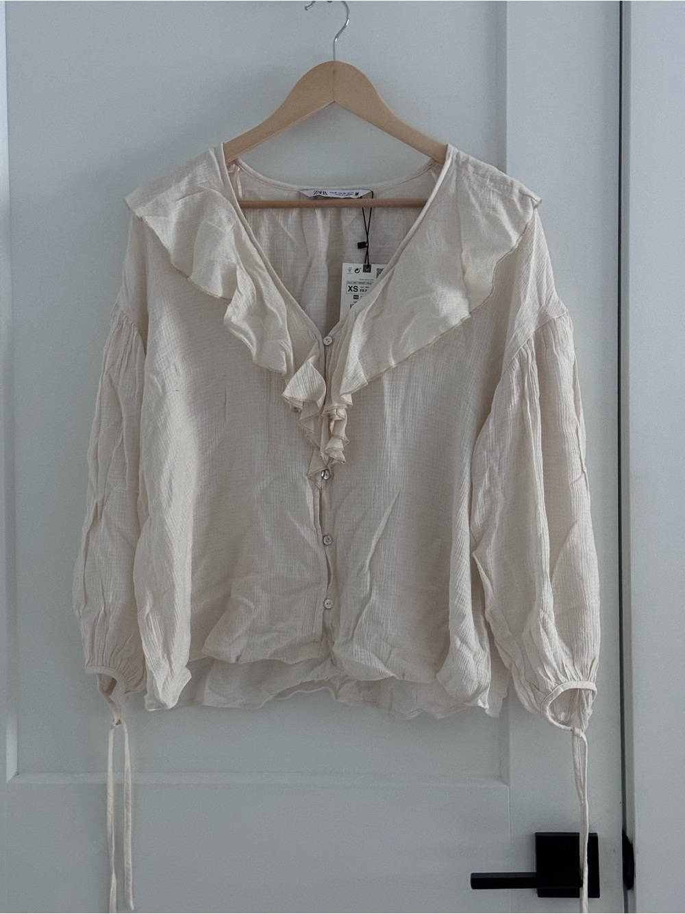 ZARA Cream Ruffle Button-Up Blouse - Picture 3 of 5